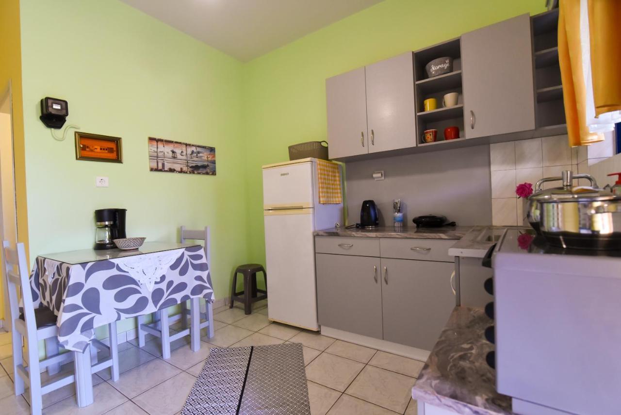 Leader Apartment มิทิคาส ภายนอก รูปภาพ